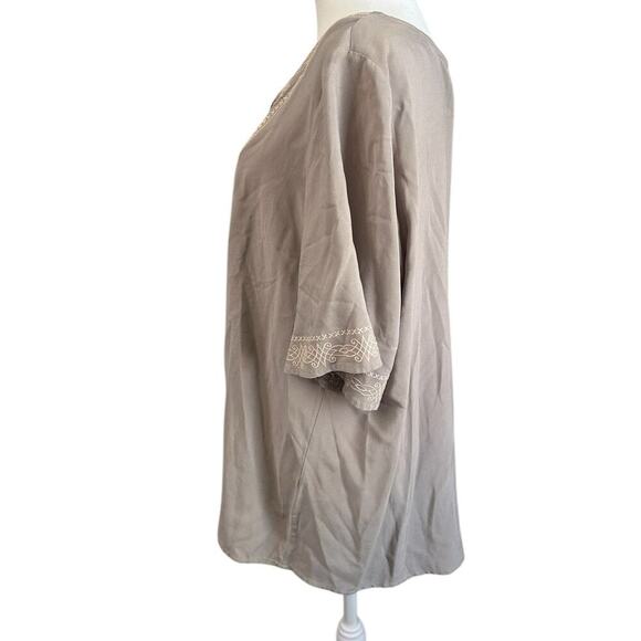 Ariat Auburn Top Bohemian Flowy Grey and Khaki Peasant Shirt Western Prairie - Picture 7 of 9